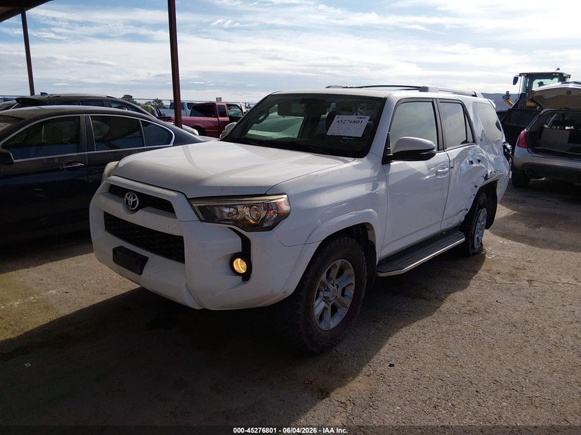 2018 TOYOTA 4RUNNER SR5 PREMIUM — Photo 2