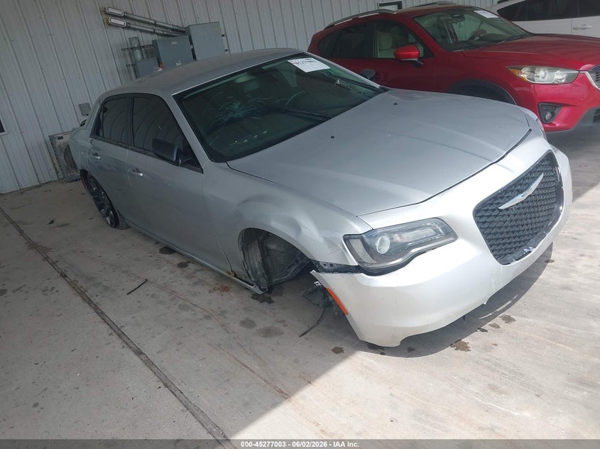 Vin: 2c3ccaag8kh746043, lot: 45774827, chrysler 300 touring 2019 img_1