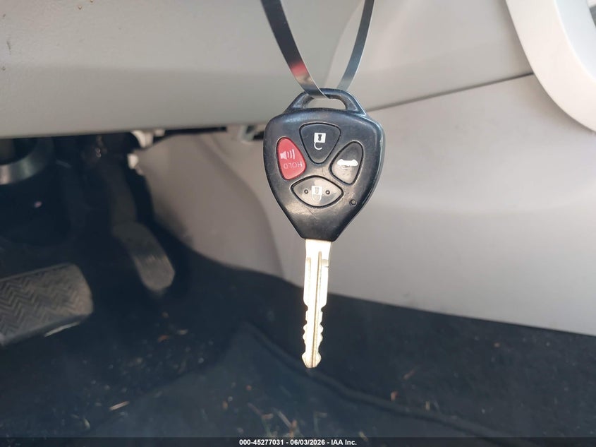 2013 Toyota Corolla Le VIN: 5YFBU4EE7DP210941 Lot: 45277031
