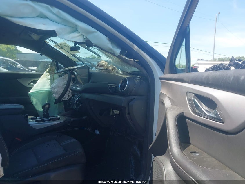 2025 CHEVROLET BLAZER auction photo 5