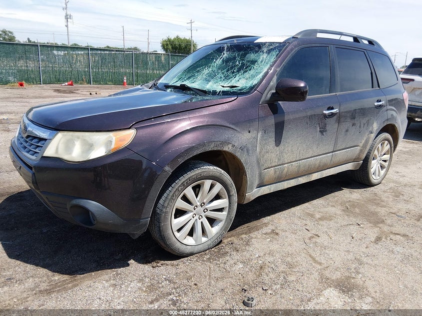 Vin: jf2shaec8dh409074, lot: 45775054, subaru forester 2.5x limited 20132