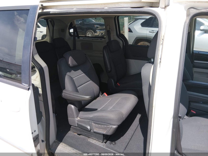 2010 Dodge Grand caravan 4.0 Grand Sxt white Lot 111045277293 Vin 2D4RN5DX3AR139885