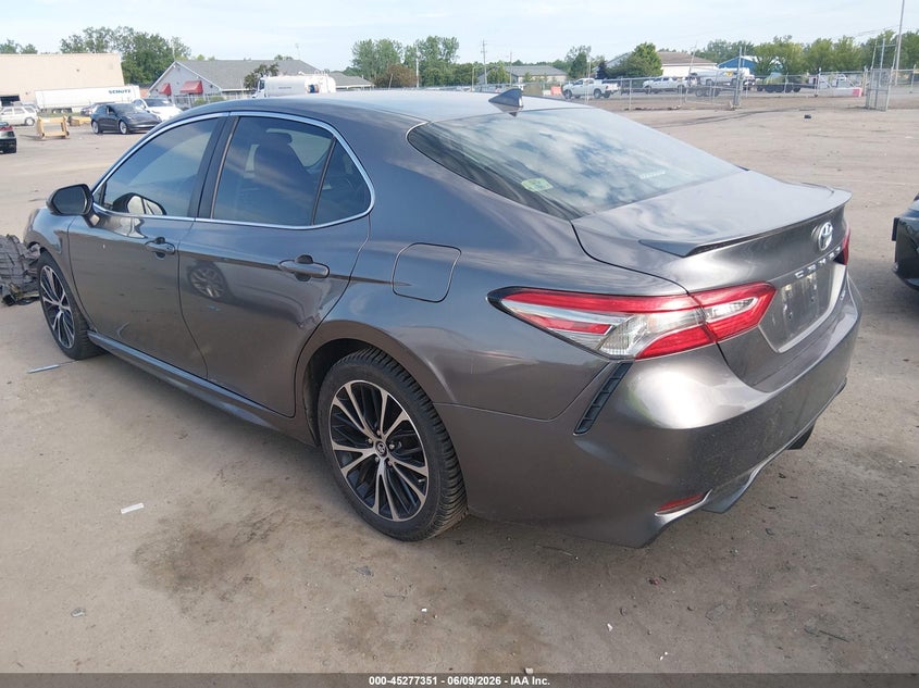 TOYOTA CAMRY - zdjęcie 3