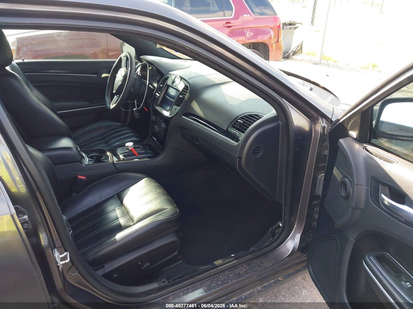 2022 CHRYSLER 300 auction photo 5