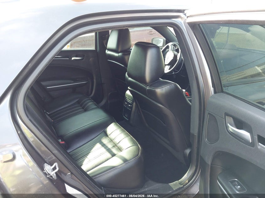 2022 CHRYSLER 300 auction photo 8