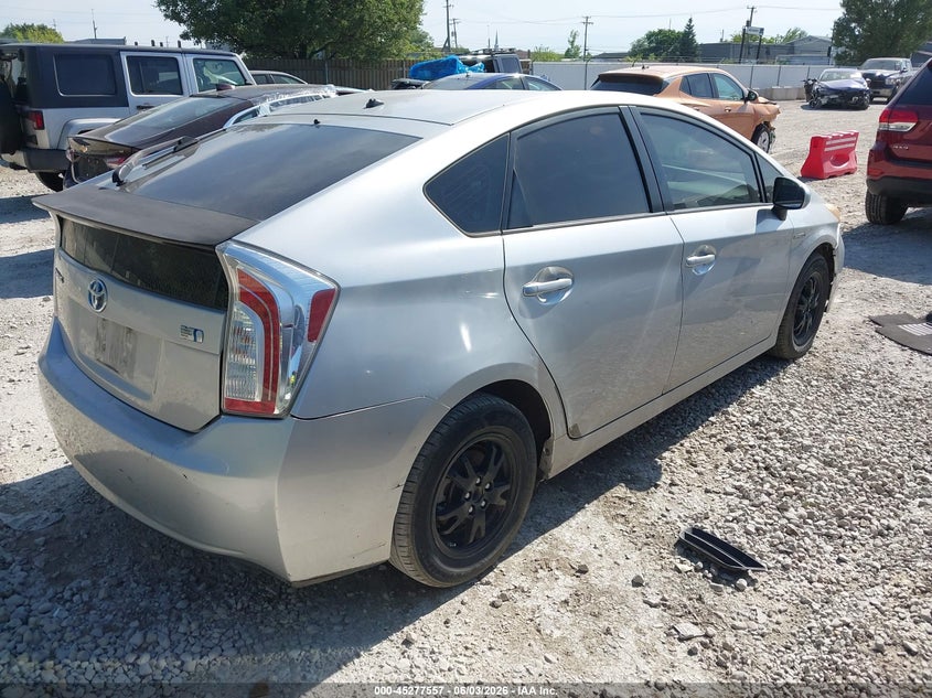 Vin: jtdkn3du0d5546234, lot: 45775381, toyota prius two 20134