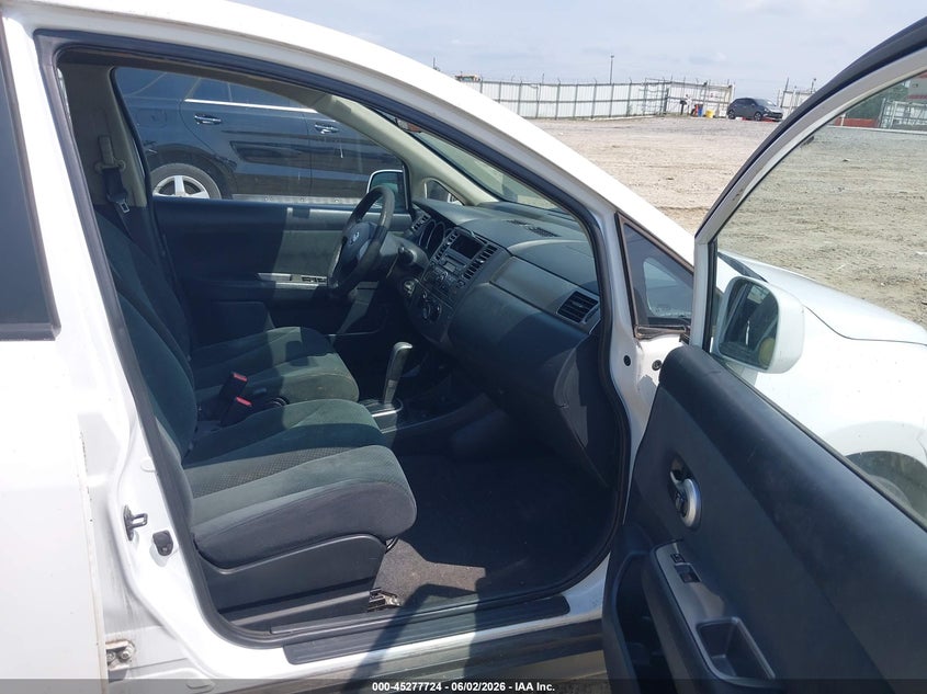 3N1BC1CP1CK299397 2012 Nissan Versa 1.8 1.8 S white