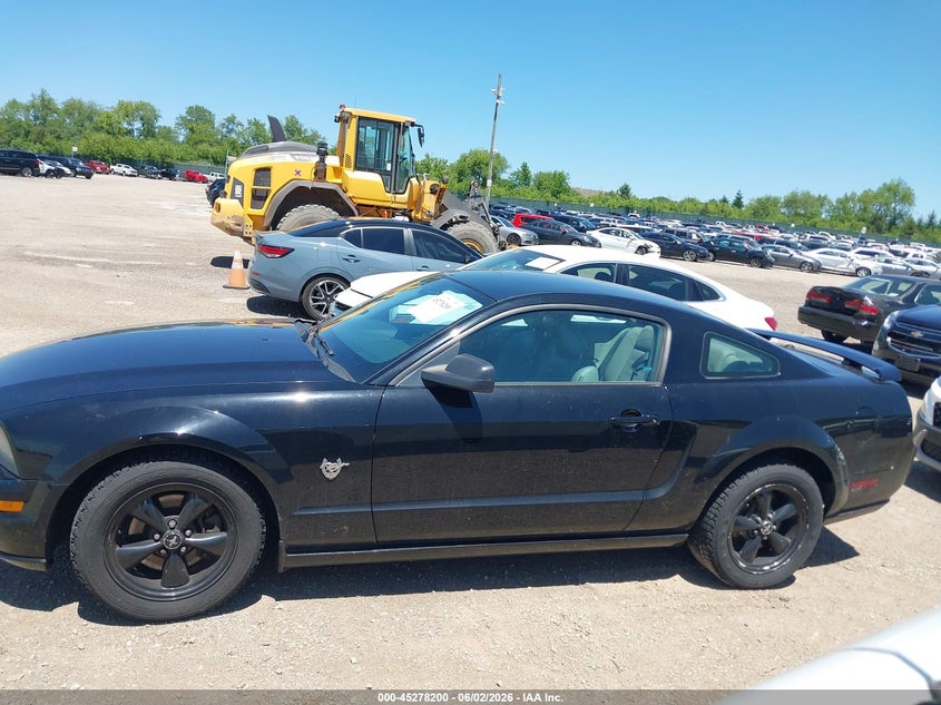 2009 Ford Mustang Gt/Gt Premium VIN: 1ZVHT82H395117757 Lot: 45278200