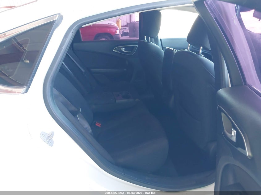 2015 Chrysler 200 Limited VIN: 1C3CCCABXFN722419 Lot: 45278241