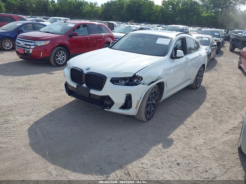 2023 BMW X4 auction photo 2