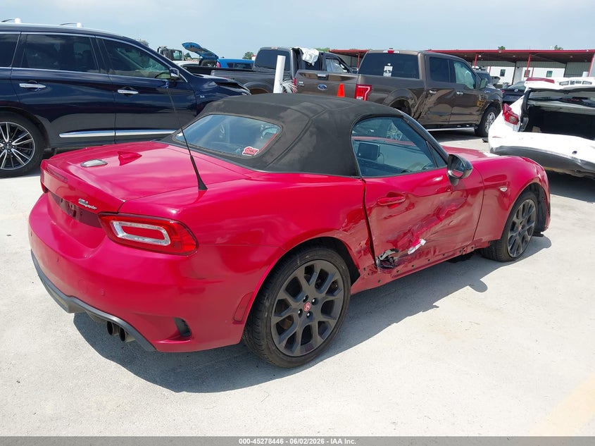 2017 FIAT 124 SPIDER auction photo 4