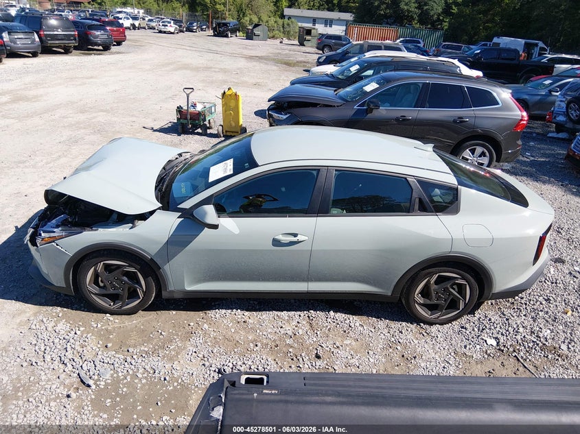 2025 Kia K4 Ex VIN: 3KPFU4DE3SE137665 Lot: 45278501