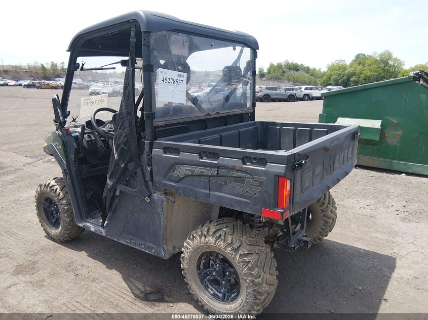 2023 CF MOTO UFORCE auction photo 3