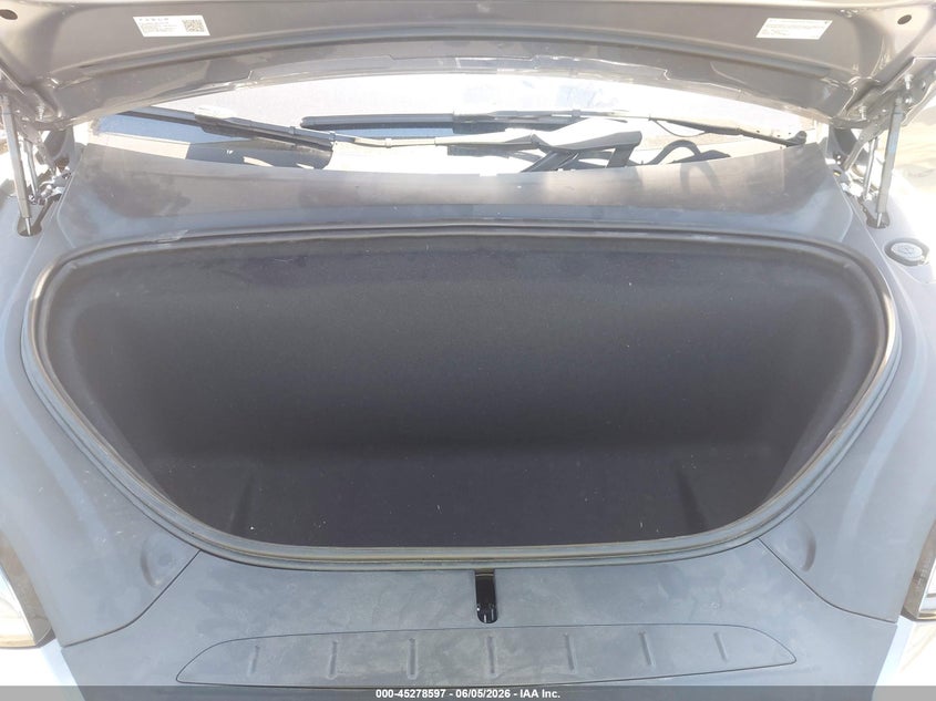 2026 Tesla Model X All-Wheel Drive VIN: 7SAXCBE58TF481775 Lot: 45278597