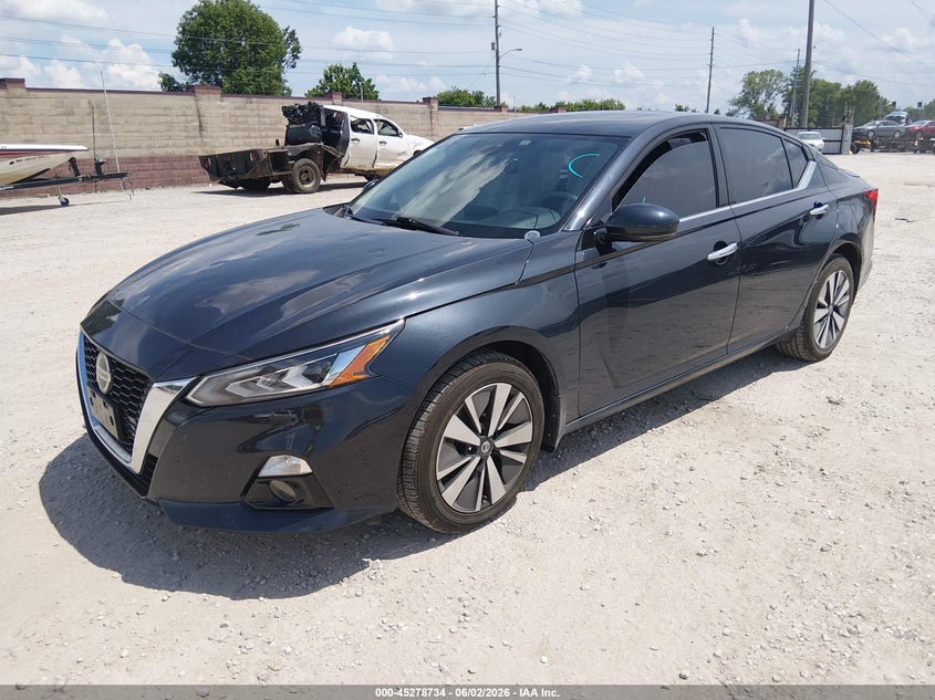 2020 NISSAN ALTIMA auction photo 2