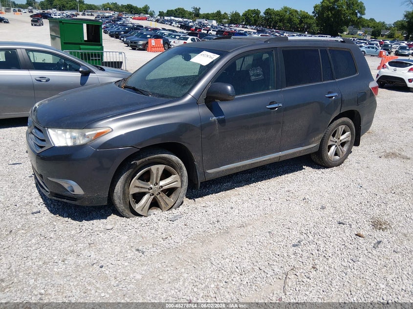 2013 TOYOTA HIGHLANDER auction photo 2