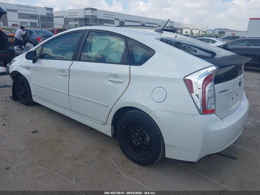 2014 TOYOTA PRIUS auction photo 3