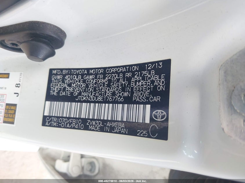 2014 TOYOTA PRIUS auction photo 8