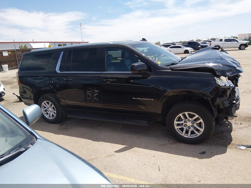 CHEVROLET SUBURBAN - zdjęcie 14