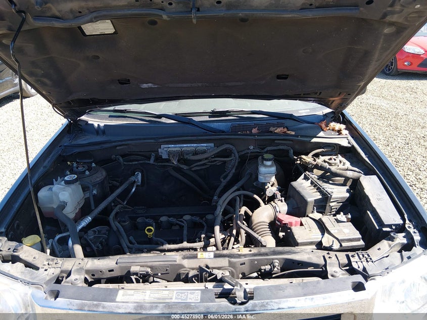 1FMCU0E76CKB19781 2012 Ford Escape 2.5 Limited black