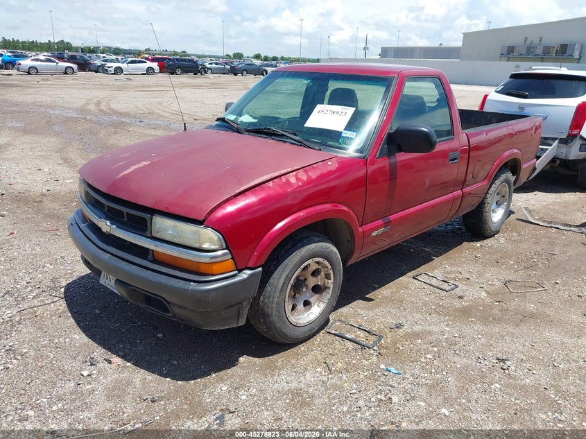 2002 CHEVROLET S-10 auction photo 2