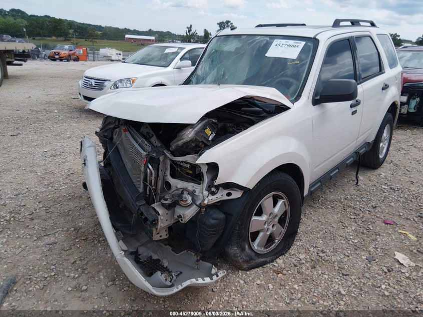 2012 Ford Escape 2.5 Xlt white Lot 111045279005 Vin 1FMCU0D7XCKC36846