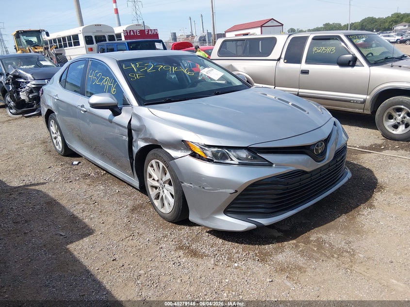 Vin: 4t1b11hk3ku755541, lot: 45776970, toyota camry le 2019 img_1