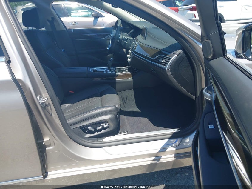 VIN WBA7T4C02MCG36447 2021 BMW 740I XDRIVE