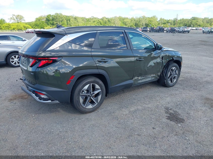 2026 HYUNDAI TUCSON auction photo 4