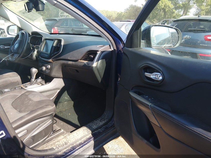 2015 JEEP CHEROKEE auction photo 5