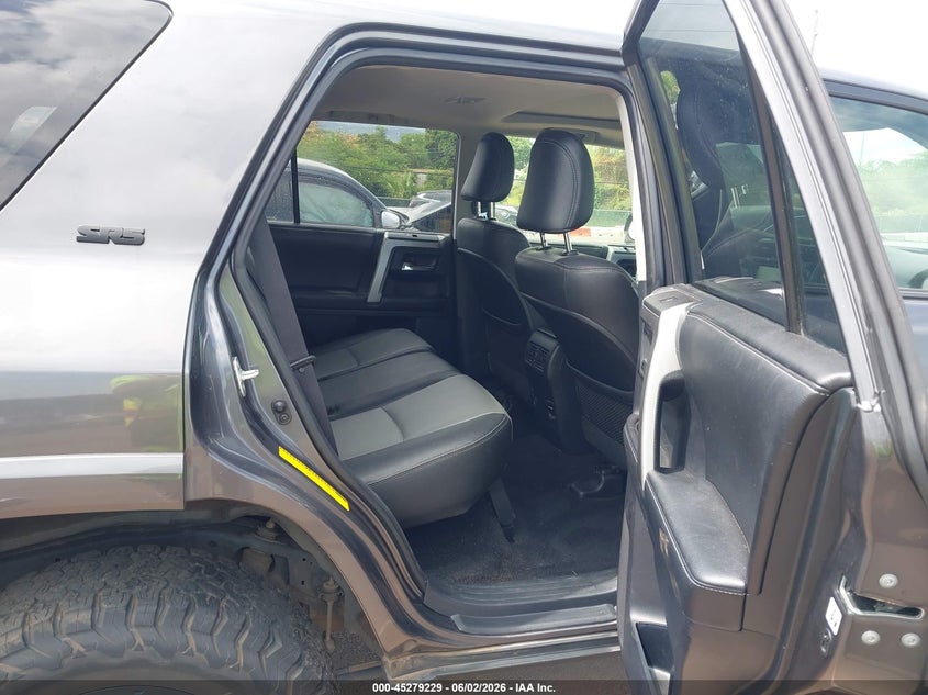 2015 Toyota 4Runner Sr5 Premium VIN: JTEBU5JR5F5264636 Lot: 45279229