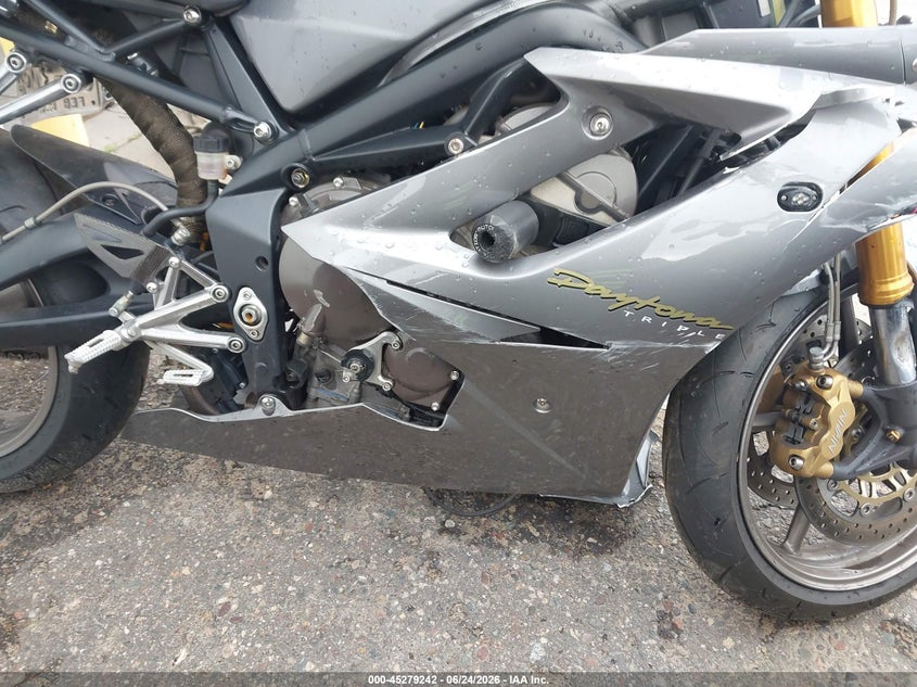 2006 TRIUMPH MOTORCYCLE DAYTONA auction photo 8
