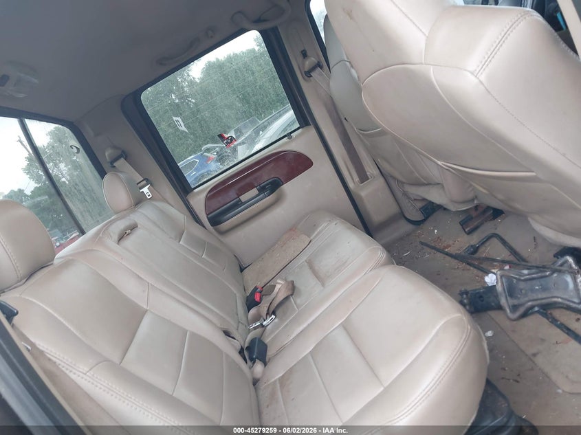 2005 FORD F-250 auction photo 8