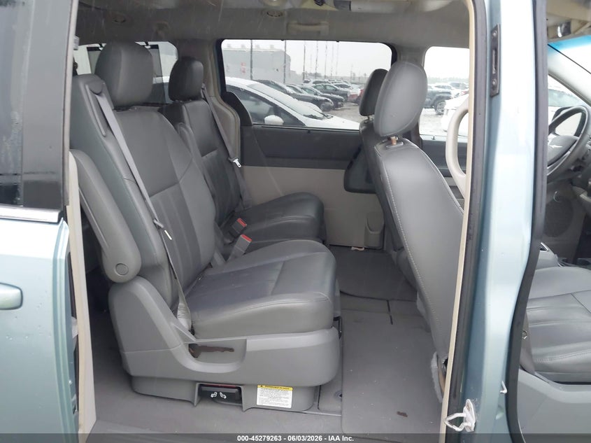 2008 Chrysler Town & Country Touring VIN: 2A8HR54P08R793047 Lot: 45279263