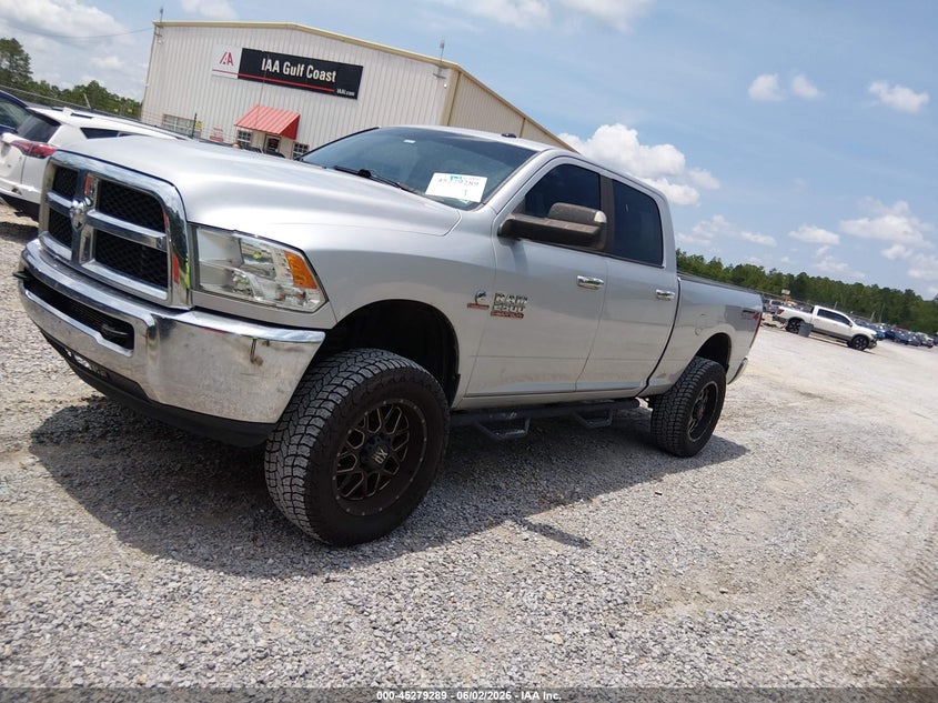 Vin: 3c6ur5dlxfg627244, lot: 45777113, ram 2500 slt 20152
