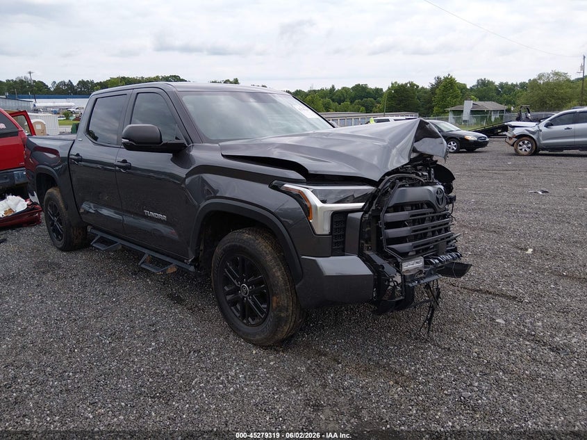 2024 TOYOTA TUNDRA auction photo 1