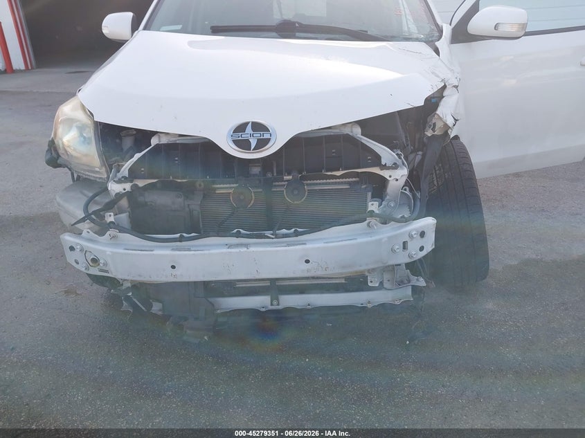 2012 Scion Xd 1.8 white Lot 111045279351 Vin JTKKU4B48C1021898
