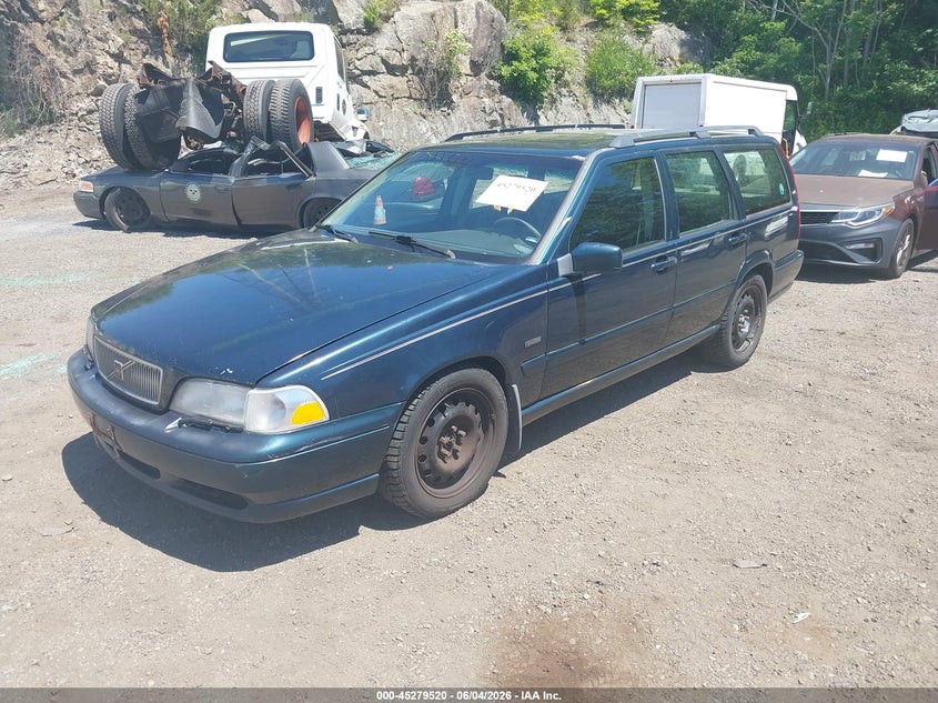 YV1LW5345W2361481 1998 Volvo V70 T5 photo 1