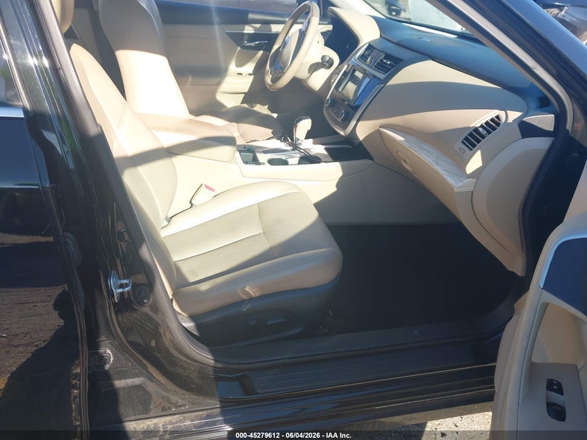 2016 NISSAN ALTIMA auction photo 5