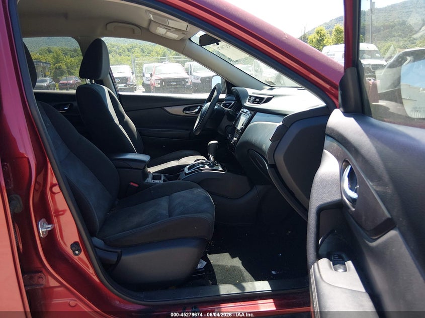 2015 NISSAN ROGUE auction photo 5