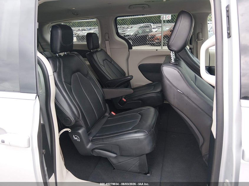 2024 Chrysler Pacifica Touring L VIN: 2C4RC1BG1RR172605 Lot: 45279834