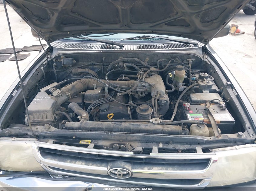 1998 Toyota Tacoma VIN: 4TAVL52N8WZ064922 Lot: 45279919