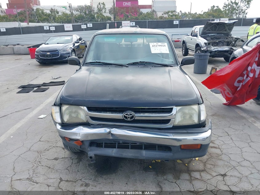 1998 Toyota Tacoma VIN: 4TAVL52N8WZ064922 Lot: 45279919