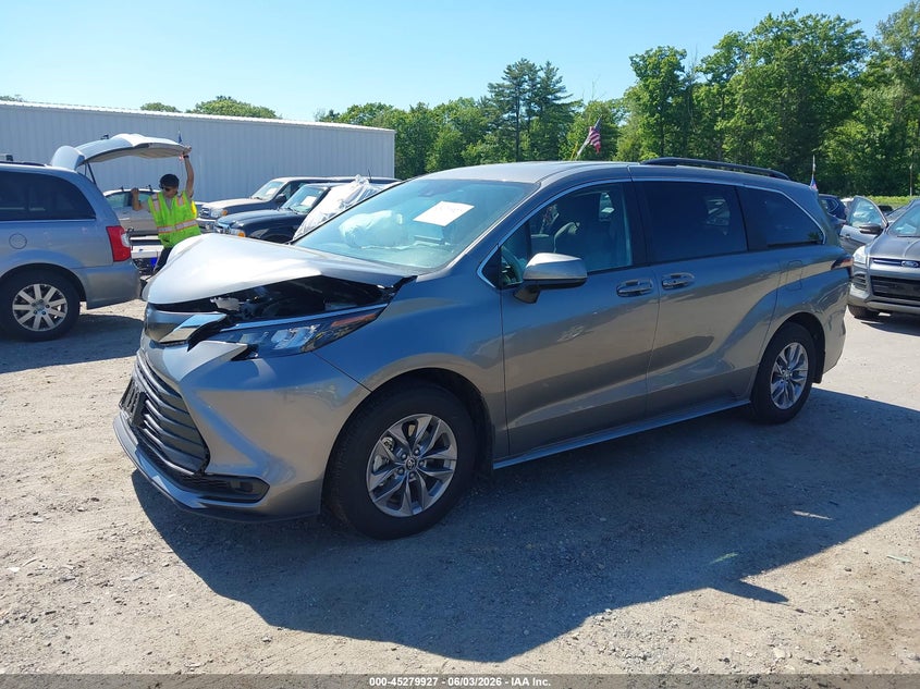 Vin: 5tdkskfc3ts247143, lot: 45777751, toyota sienna le 20262