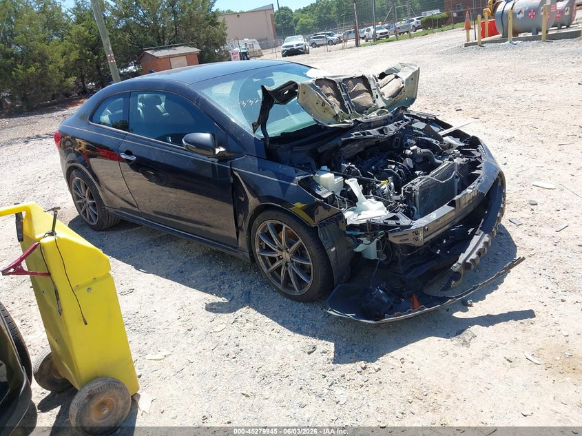 Vin: knafz6a32f5332817, lot: 45777768, kia forte koup sx 2015 img_1
