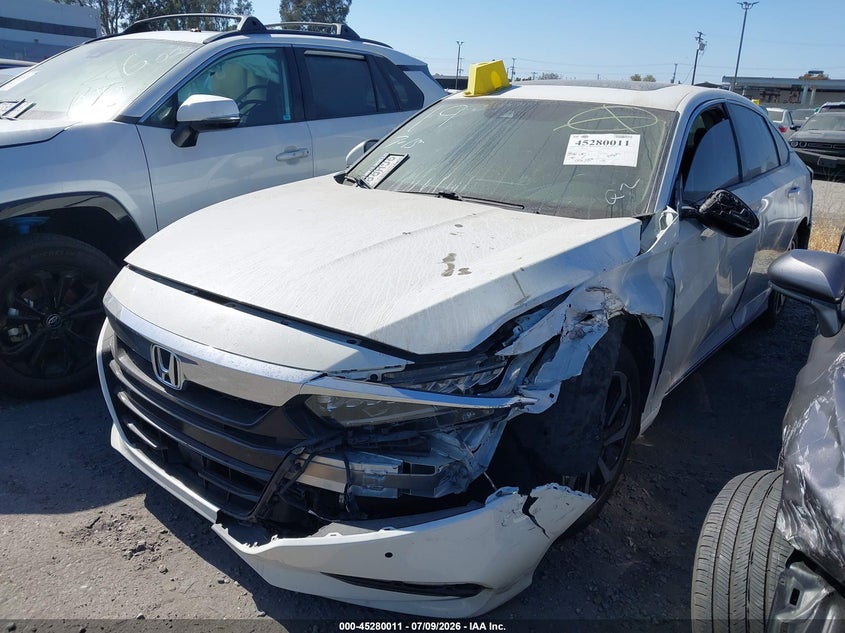 2018 Honda Accord Touring 1HGCV1F9XJA053912 photo 1