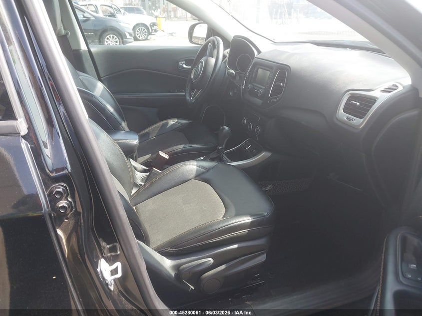 2018 JEEP COMPASS auction photo 5