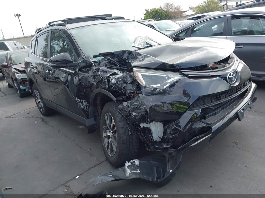 Vin: 2t3wfrev2gw246104, lot: 45777894, toyota rav4 xle 2016 img_1