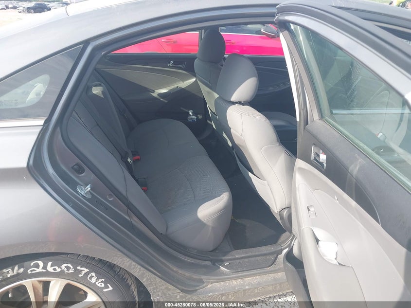 2013 HYUNDAI SONATA auction photo 8