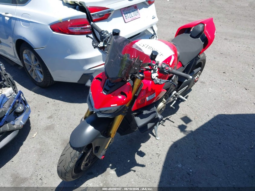 2022 DUCATI STREETFIGHTER auction photo 2